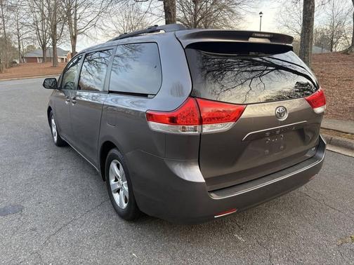 2012 Toyota Sienna LE
