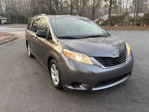 2012 Toyota Sienna LE