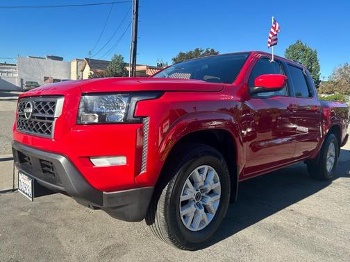 2023 Nissan Frontier SV