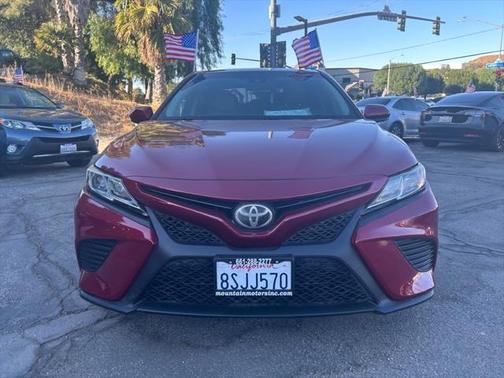 2018 Toyota Camry SE