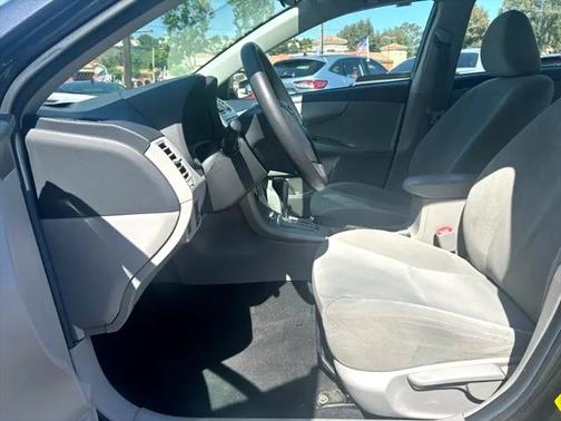 2012 Toyota Corolla LE
