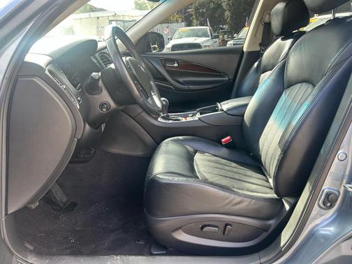 2016 INFINITI QX50 Base