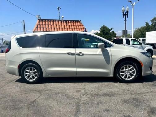 2020 Chrysler Pacifica Touring
