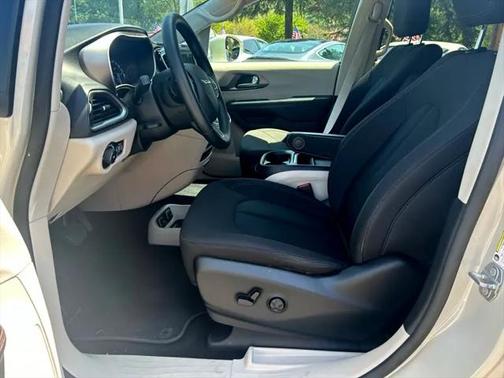 2020 Chrysler Pacifica Touring