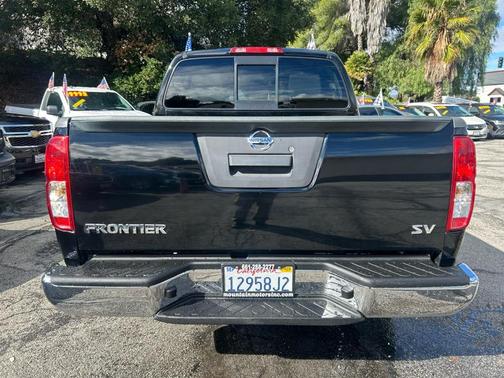 2015 Nissan Frontier SV