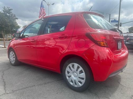 2016 Toyota Yaris LE