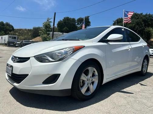 White 2013 Hyundai ELANTRA GLS