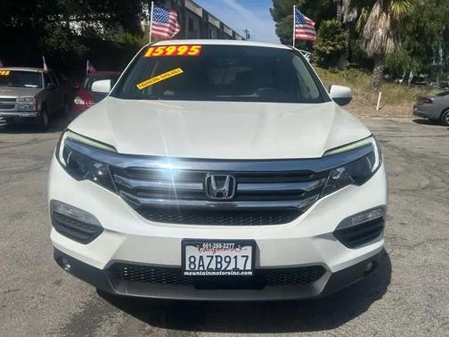 White Diamond Pearl 2017 Honda Pilot EX-L
