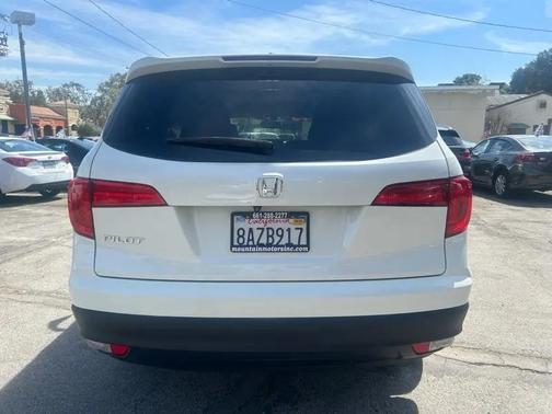 White Diamond Pearl 2017 Honda Pilot EX-L