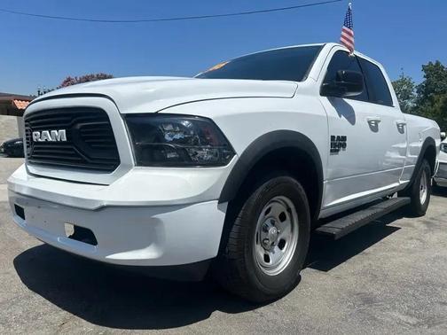 Bright White Clearcoat 2019 RAM 1500 Tradesman