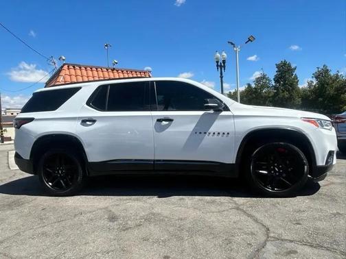 White 2019 Chevrolet Traverse Premier