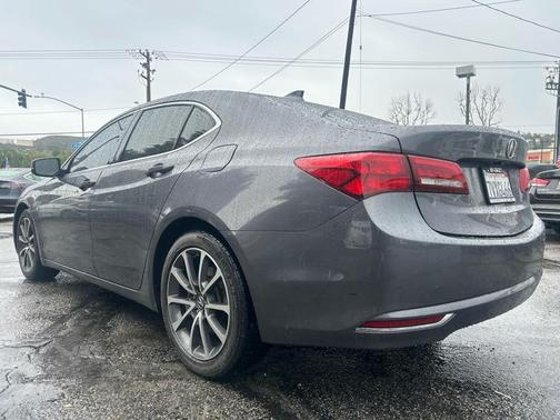 2017 Acura TLX w/Technology Package