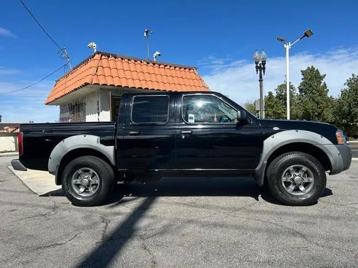 Super Black Clearcoat 2003 Nissan Frontier XE Crew Cab