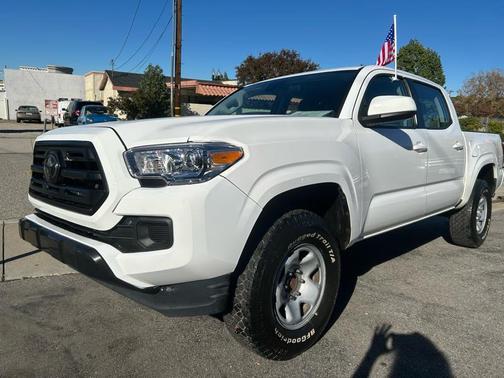 2018 Toyota Tacoma SR