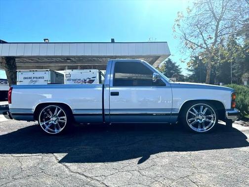 1989 Chevrolet 1500 Reg. Cab 6.5-ft. bed 2WD