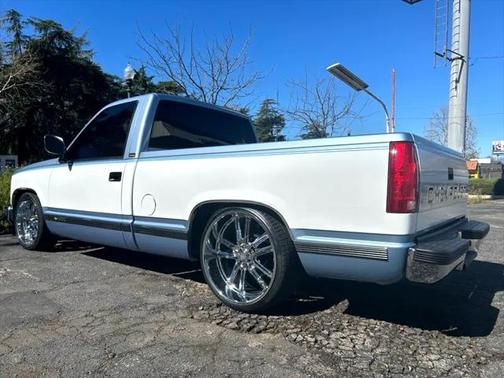 1989 Chevrolet 1500 Reg. Cab 6.5-ft. bed 2WD