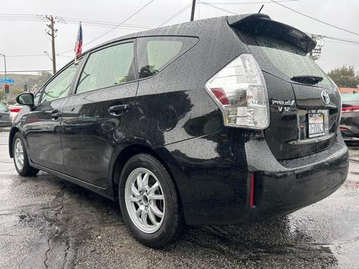 2014 Toyota Prius v Three