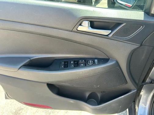 Coliseum Gray 2019 Hyundai TUCSON SE