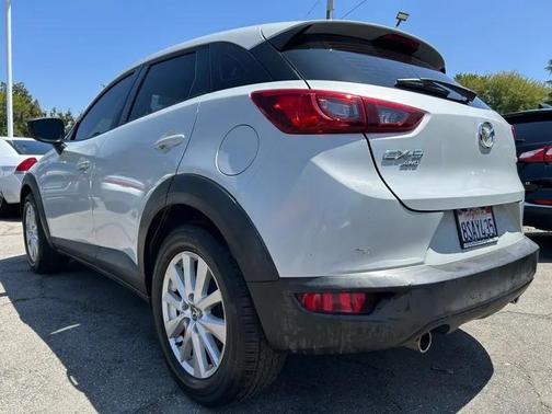 Crystal White Pearl Mica 2017 Mazda CX-3 Touring