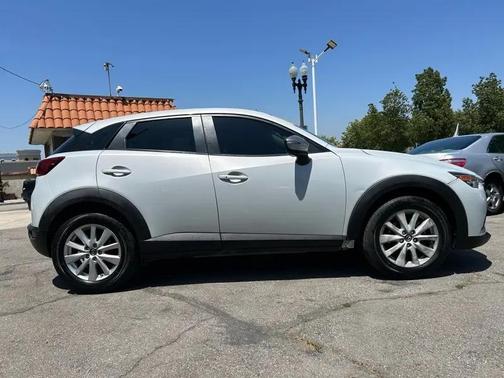 Crystal White Pearl Mica 2017 Mazda CX-3 Touring