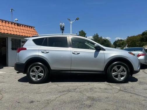Classic Silver Metallic 2015 Toyota RAV4 XLE