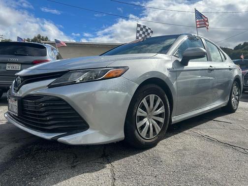 2018 Toyota Camry Hybrid XLE