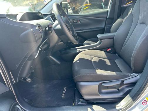 2019 Toyota Prius L