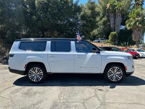 White 2023 Jeep Grand Wagoneer Series III 4WD