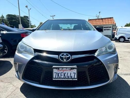 2015 Toyota Camry SE
