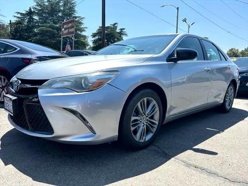 2015 Toyota Camry SE