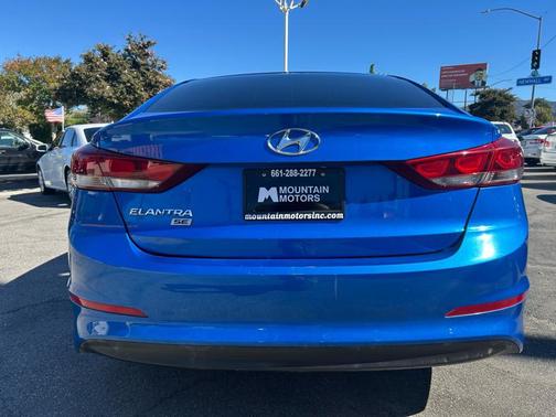 2018 Hyundai ELANTRA SE
