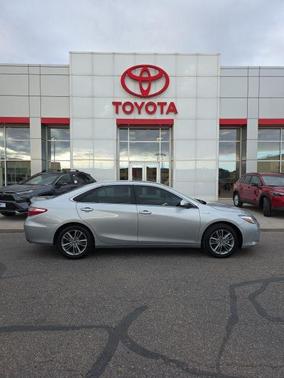 2017 Toyota Camry Hybrid SE