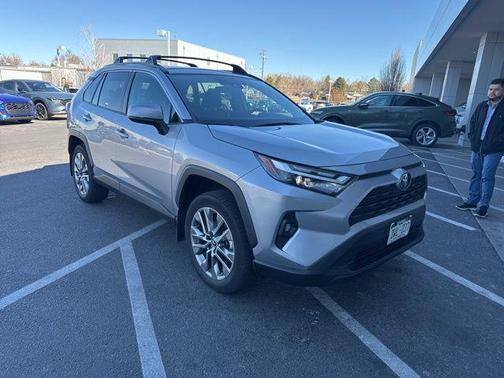 2023 Toyota RAV4 XLE Premium