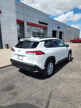 2022 Toyota Corolla Cross LE