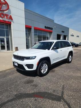 2023 Jeep Grand Cherokee Laredo