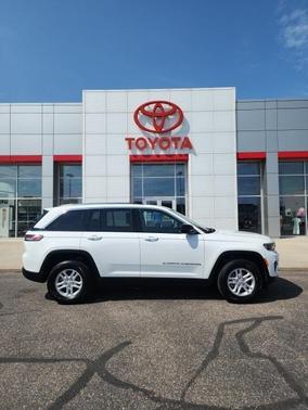2023 Jeep Grand Cherokee Laredo
