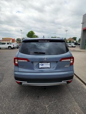 2022 Honda Pilot AWD Elite