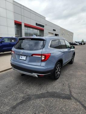 2022 Honda Pilot AWD Elite