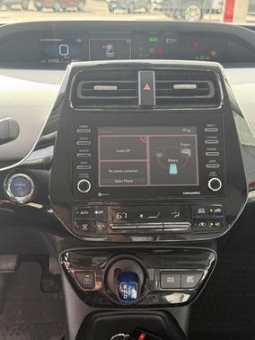 2022 Toyota Prius LE
