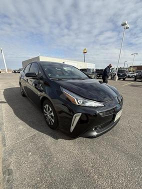 2022 Toyota Prius LE