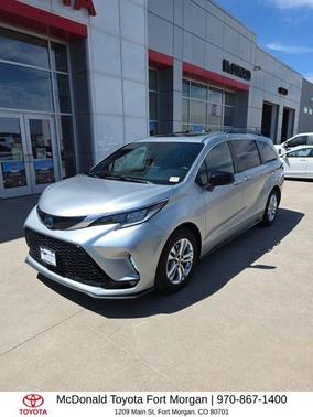 Celestial Silver Metallic 2022 Toyota Sienna XSE 7 Passenger