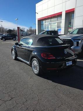 2015 Volkswagen Beetle Auto 1.8T w/Tech