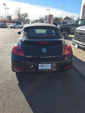 2015 Volkswagen Beetle Auto 1.8T w/Tech