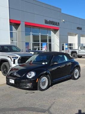 2015 Volkswagen Beetle Auto 1.8T w/Tech