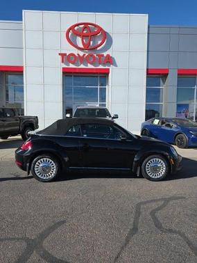 2015 Volkswagen Beetle Auto 1.8T w/Tech