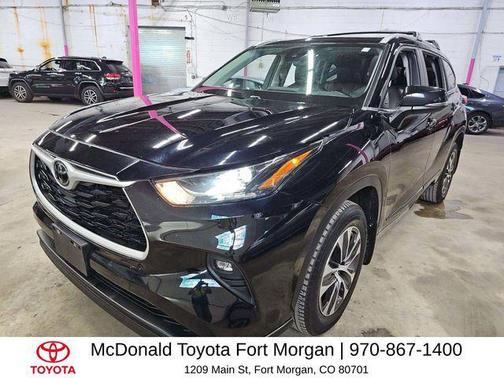 Midnight Black Metallic 2023 Toyota Highlander XLE