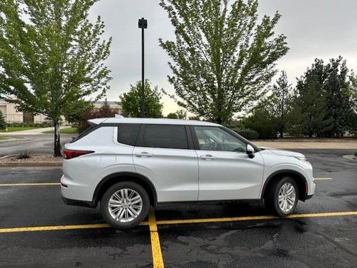 2022 Mitsubishi Outlander ES 2.5 S-AWC
