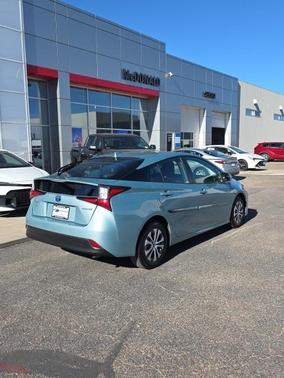 2022 Toyota Prius LE