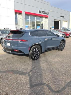 2025 Toyota Crown Signia XLE