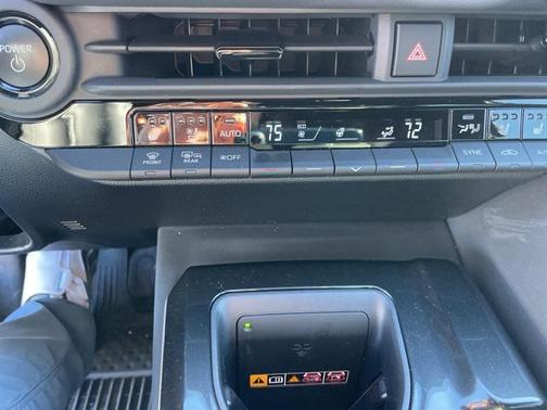 2025 Toyota Crown Signia XLE